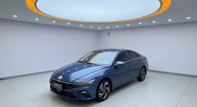 2023 Hyundai Elantra 1.5L CVT LUX Premium