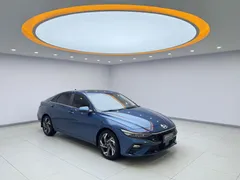 2023 Hyundai Elantra 1.5L CVT LUX Premium, синий — фото 3