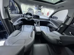 2023 Hyundai Elantra 1.5L CVT LUX Premium, синий — фото 10