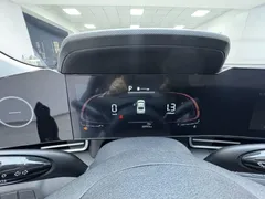 2023 Hyundai Elantra 1.5L CVT LUX Premium, синий — фото 26