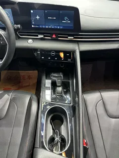 2022 Hyundai Elantra 1.5L CVT 20th SE 20th Anniversary — фото 15