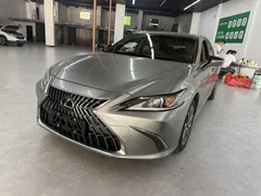 2022 Lexus ES 200 Excellence — фото 1