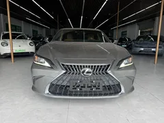 2022 Lexus ES 200 Excellence — фото 3