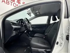 2022 Toyota Yaris L Zhixuan X 1.5L CVT Luxury Plus, белый — фото 4