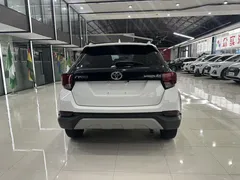 2022 Toyota Yaris L Zhixuan 1.5L CVT Luxury Plus, белый — фото 14