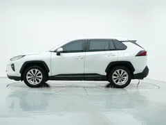 2022 Toyota Wildlander 2.0L 2WD Leading, белый — фото 4