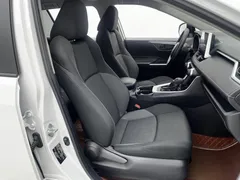 2022 Toyota Wildlander 2.0L 2WD Leading, белый — фото 17