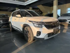 2023 Kia Seltos 1.5L IVT Luxury, белый — фото 3