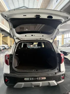 2023 Kia Seltos 1.5L IVT Luxury, белый — фото 5