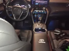 2022 Toyota Venza 2.0L CVT 2WD Premium, белый — фото 5