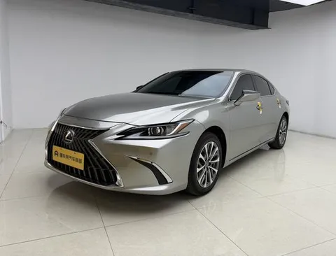 2022 Lexus ES 200 Excellence