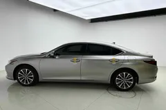 2022 Lexus ES 200 Excellence — фото 4