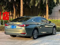 2022 Lexus ES 200 Excellence, зелёный — фото 3