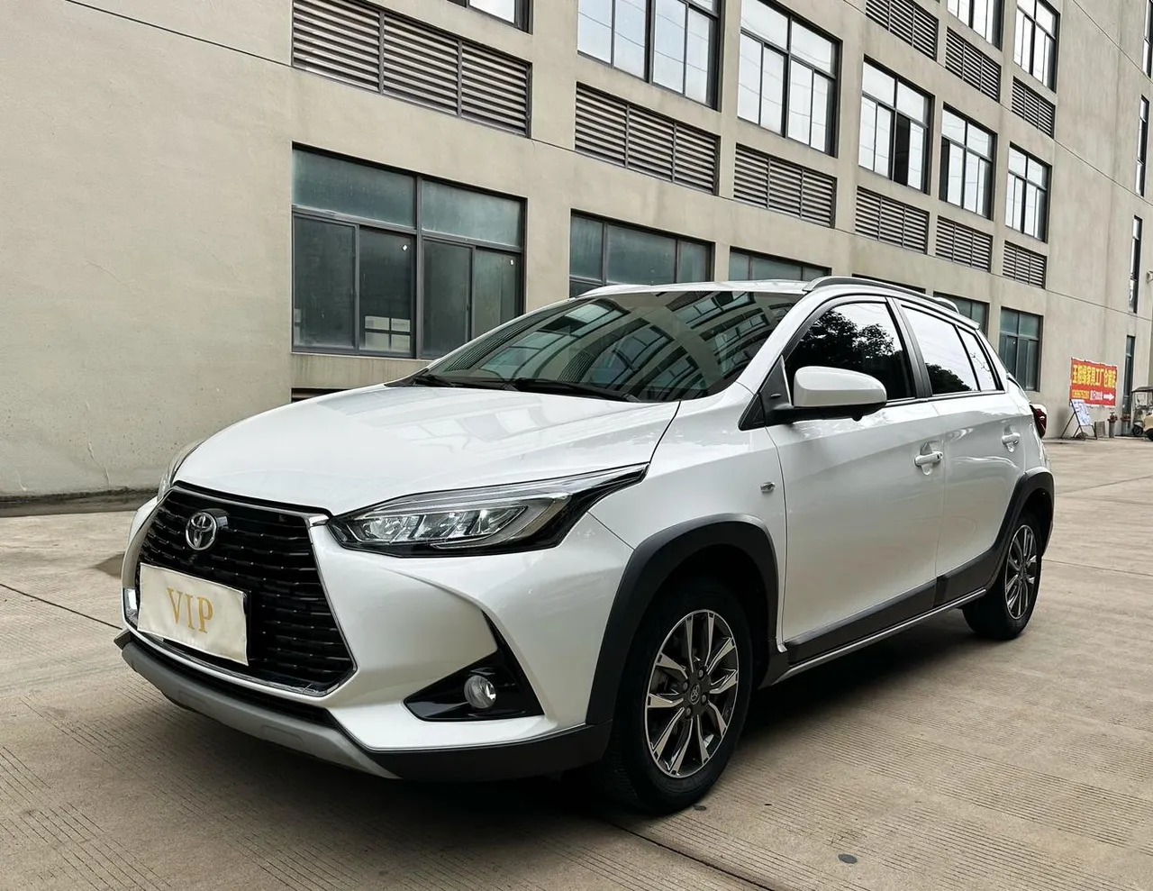 2022 Toyota Yaris L Zhixuan X 1.5L CVT Luxury Plus