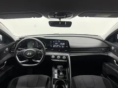 2023 Hyundai Elantra 1.5L CVT GLS Leading, белый — фото 9