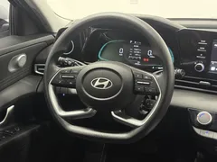 2023 Hyundai Elantra 1.5L CVT GLS Leading, белый — фото 11