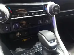 2023 Toyota RAV4 2.0L CVT 2WD Fashion Plus, белый — фото 12