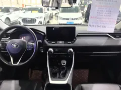 2023 Toyota RAV4 2.0L CVT 2WD Fashion Plus, белый — фото 16