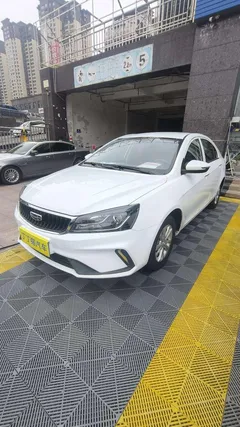 2021 Geely Emgrand UP 1.5L CVT, белый — фото 1