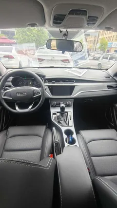 2021 Geely Emgrand UP 1.5L CVT, белый — фото 6