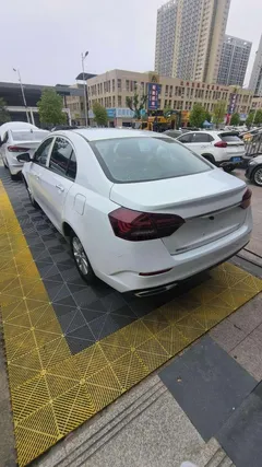 2021 Geely Emgrand UP 1.5L CVT, белый — фото 8