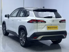 2022 Toyota Frontlander 2.0L CVT Luxury Plus, белый — фото 5