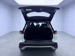 2022 Toyota Frontlander 2.0L CVT Luxury Plus, белый — фото 15