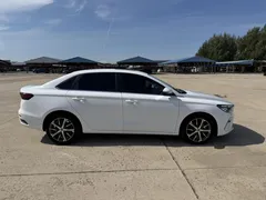 2022 Geely Emgrand 4th Gen 1.5L CVT Flagship, белый — фото 4