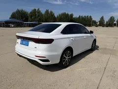 2022 Geely Emgrand 4th Gen 1.5L CVT Flagship, белый — фото 5