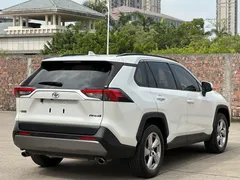 2022 Toyota RAV4 2.0L CVT 2WD Fashion, белый — фото 9