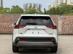 2022 Toyota RAV4 2.0L CVT 2WD Fashion, белый — фото 10
