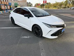 2021 Toyota Corolla 1.5L CVT GR SPORT, белый — фото 3