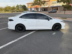 2021 Toyota Corolla 1.5L CVT GR SPORT, белый — фото 8