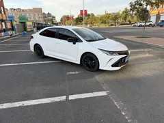 2021 Toyota Corolla 1.5L CVT GR SPORT, белый — фото 9