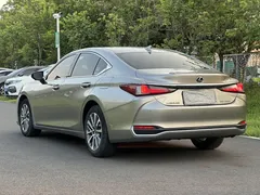 2022 Lexus ES 200 Excellence — фото 4