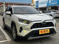 2021 Toyota RAV4 2.0L CVT 4WD Fashion Plus, белый — фото 3