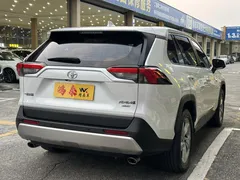 2021 Toyota RAV4 2.0L CVT 4WD Fashion Plus, белый — фото 14