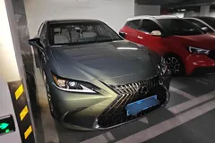 2022 Lexus ES 200 Excellence, зелёный — фото 4