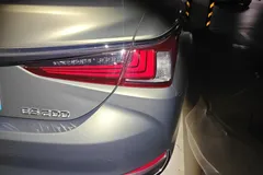 2022 Lexus ES 200 Excellence, зелёный — фото 8