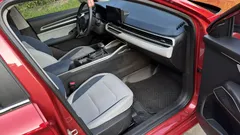 2022 Geely Emgrand 4th Gen 1.5L CVT Flagship, красный — фото 10
