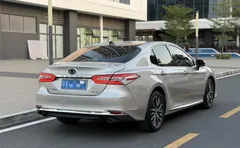 2023 Toyota Camry 2.5G Luxury — фото 5
