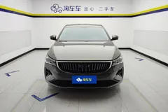 2023 Geely Emgrand 4th Gen Champion 1.5L CVT Flagship — фото 3