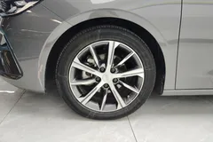 2023 Geely Emgrand 4th Gen Champion 1.5L CVT Flagship — фото 5