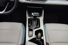 2023 Geely Emgrand 4th Gen Champion 1.5L CVT Flagship — фото 16