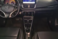2022 Toyota Yaris L Zhixuan X 1.5L CVT Luxury Plus, белый — фото 16