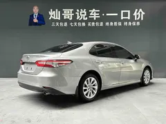 2022 Toyota Camry 2.0GVP Leading — фото 8