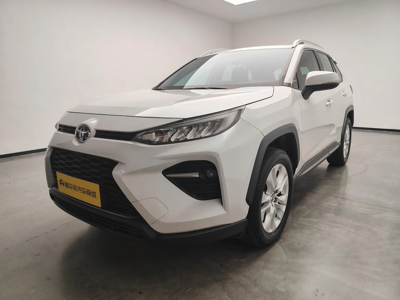 2022 Toyota Wildlander 2.0L 2WD Leading