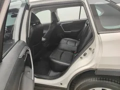 2022 Toyota Wildlander 2.0L 2WD Leading, белый — фото 13