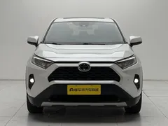 2023 Toyota RAV4 2.0L CVT 2WD Fashion, белый — фото 2