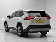 2023 Toyota RAV4 2.0L CVT 2WD Fashion, белый — фото 5